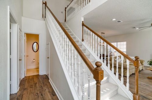 2111 Daniel Way, Carrollton, TX 75006-2941