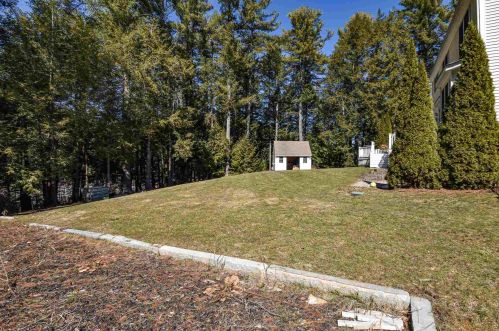 52 Overlook Dr, Dover, NH 03820-4958