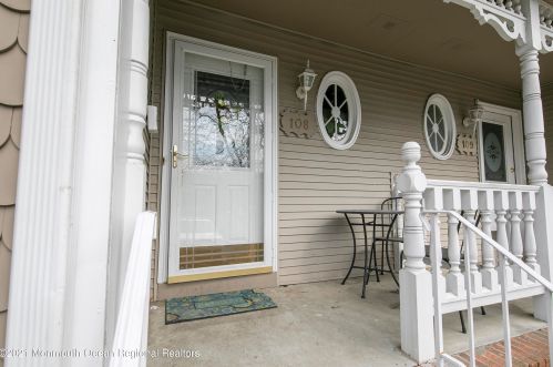 108 Northampton Dr, Holmdel Village, NJ 07733-1151