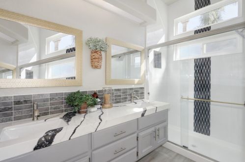 8539 Sun Sprite Ct, Elk Grove CA  95624-3809 exterior
