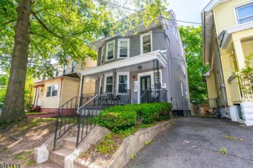 51 Becker Ter, Irvington, NJ 07111-1310