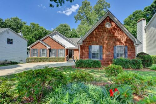 350 Chandler Ct, Buford, GA 30518-6258
