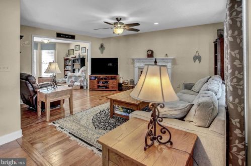 70 Pne Crk Dr, Carlisle PA  17013-9675 exterior