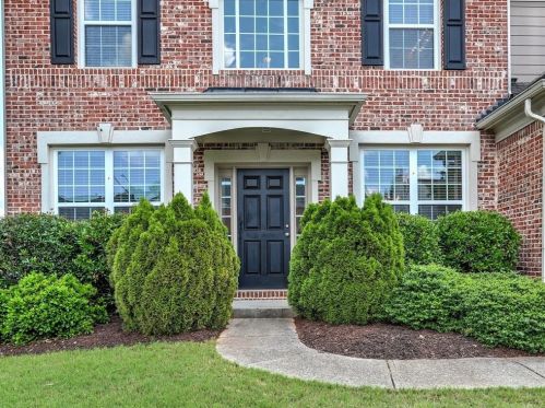 810 Lazarus Dr, Holly Springs, GA 30188-5173