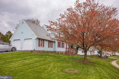 803 Jefferson Ct, Lancaster PA  17602-1241 exterior