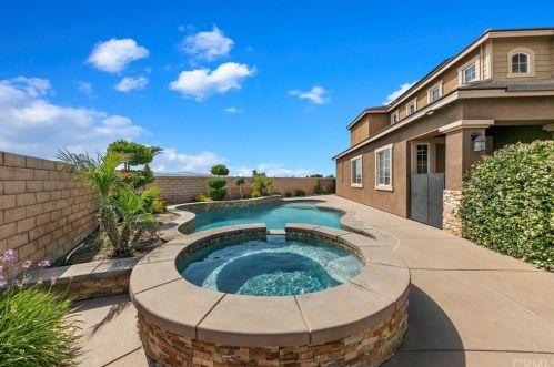 1195 Oasis Ct, San Jacinto, CA 92582-3873