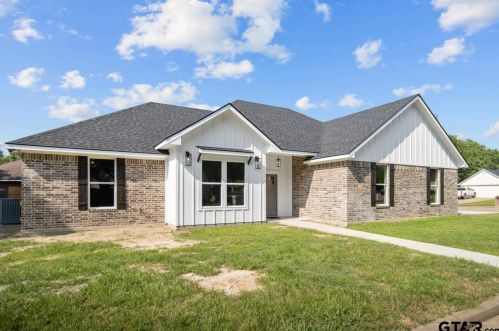 1201 Mary Lee Ln, Mapleton, TX 75835-2200