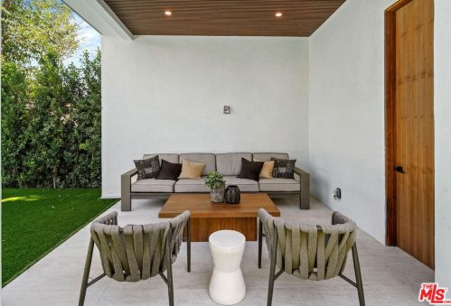 4736 Burnet Ave, Van Nuys CA  91403-2412 exterior