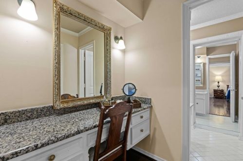 6127 Dilbeck Ln, Dallas TX  75240-5350 exterior