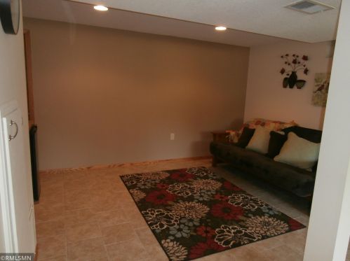 556 Edith Ave, Saint Paul MN  55115-2030 exterior