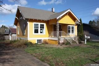 914 Pine St, Silverton OR  97381-1319 exterior
