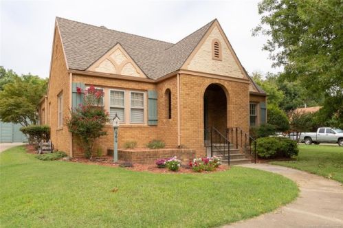 464 Zurich Ave, Tulsa, OK 74112-1458