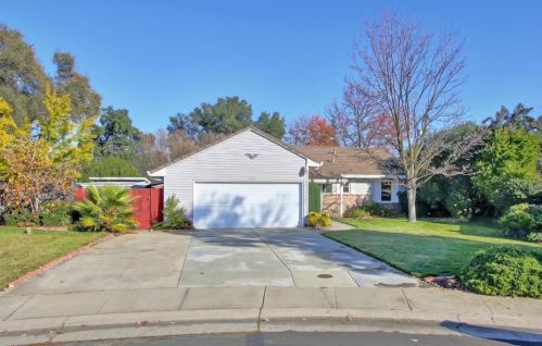 6120 Woodoaks Ct, Citrus Heights, CA 95621-6127
