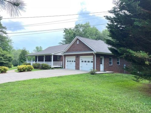 210 Turner Rd, Big Canoe, GA 30143-4366