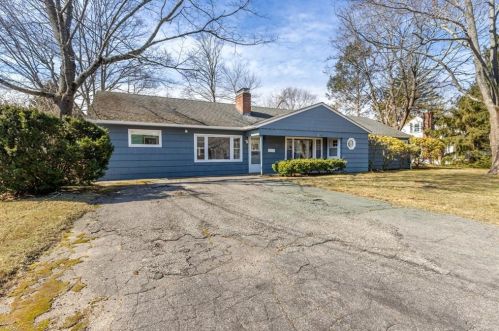 177 Overfield Rd, Warwick, RI 02818-3048