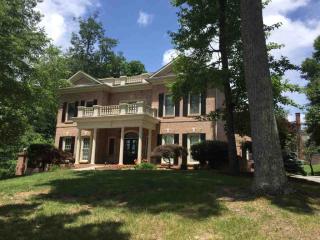 1054 Colonial Dr, Morristown, TN 37814-2585