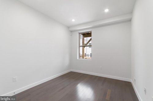 2131 Franklin St, Philadelphia, PA 19122-1321