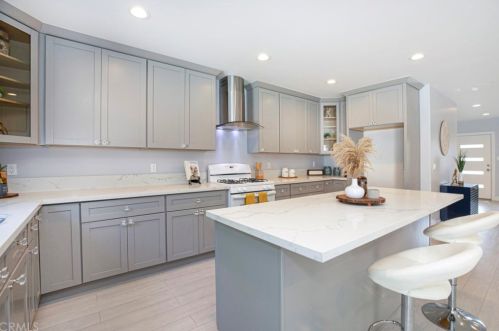 3521 Encinal Ave, Glendale CA 91214-2415 exterior