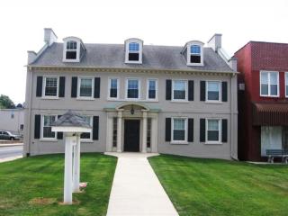 123 Main St, Ephrata PA  17522-9444 exterior