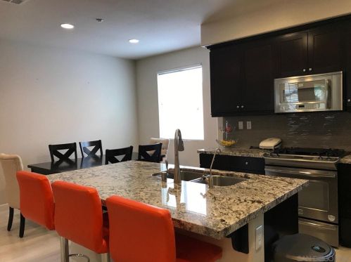 2327 Sentinel Ln, San Marcos, CA 92078-2136