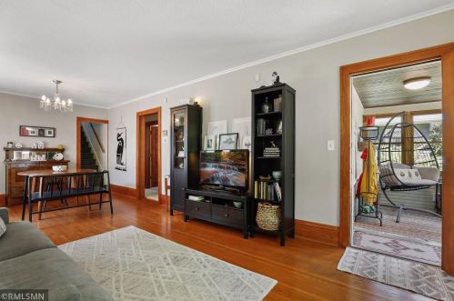 1382 Juliet Ave, Saint Paul MN  55105-2501 exterior
