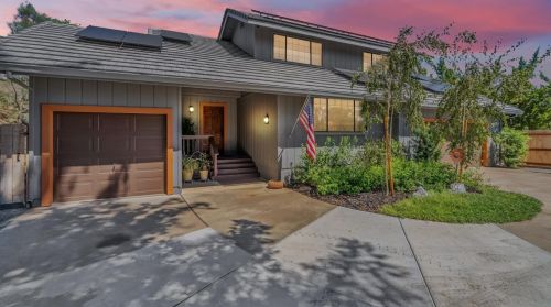 2489 Vista Del Lago Dr, Valley Springs, CA 95252-9371