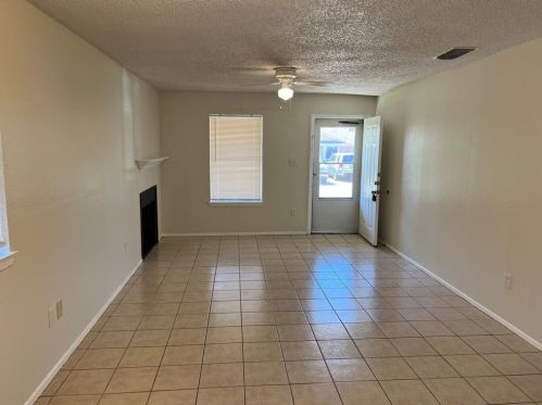 1615 Windsong Ln, Irving TX  75060-4502 exterior