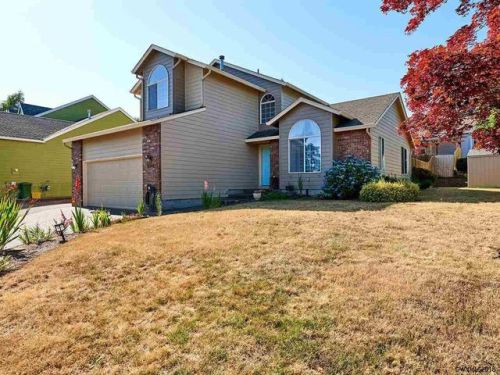 1300 Crestview Dr, Silverton, OR 97381-1963