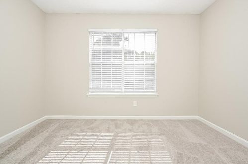 6837 Hiddenlake Dr, Rex GA  30273-2164 exterior