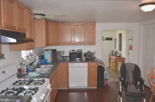 447 Baltimore St, Hanover PA 17331-3205 exterior