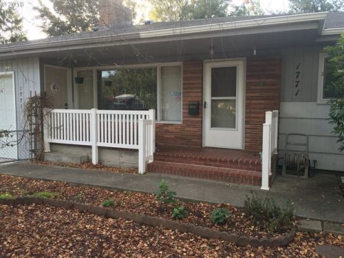 1771 Tamarack St, Florence, OR 97439-9744