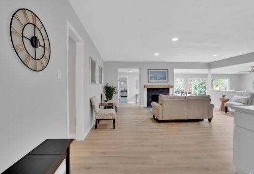 1111 Aspen Dr, Concord CA  94520-4001 exterior