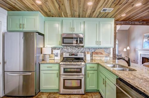 3037 Vineyard Way, Smyrna GA  30082-1851 exterior