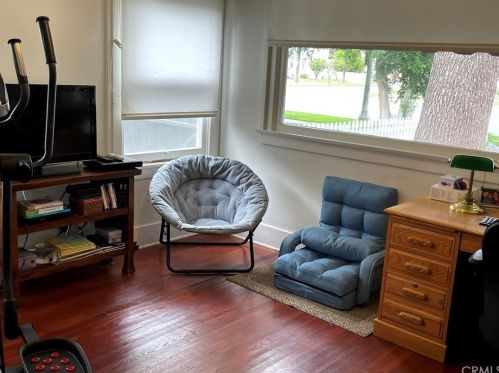 5625 Magnolia Ave, Riverside CA  92506-1822 exterior