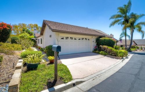 2002 Palmer Dr, Oceanside, CA 92056-3129