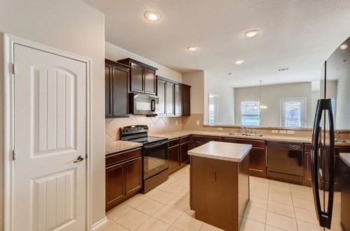 1201 Antoinette Dr, Princeton TX  75407-2829 exterior