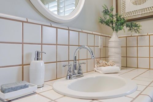 911 Echo Dr, Los Altos CA  94024-4874 exterior