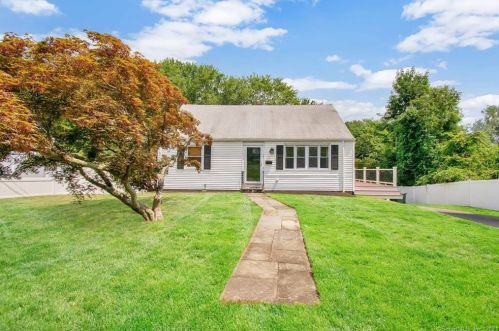 19 Spring Ln, Milford, CT 06460-3209