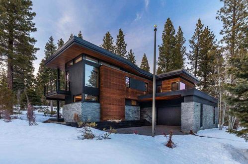 8378 Thunderbird Cir, Truckee, CA 96161-4325