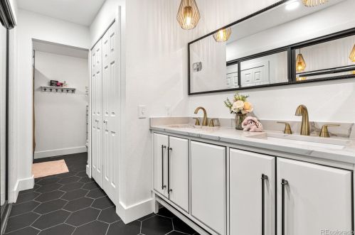 1548 Trenton Ct, Denver CO  80231-2636 exterior
