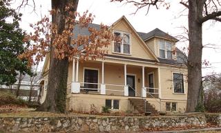 315 State Ave, Tahlequah, OK 74464-4323