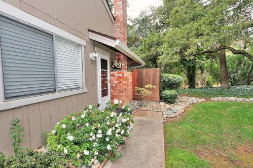 6727 Vivienda Ln, Citrus Heights, CA 95621-4330