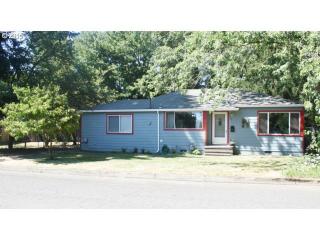 755 5th St, Damascus, OR 97030