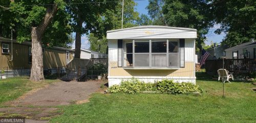 39804 Tomahawk Dr, Wahkon, MN 56386-2595