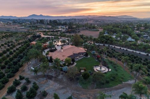 1559 Heather Ln, Riverside CA exterior