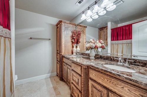 2221 Southern Oaks Dr, Cedar Hill TX 75104-6414 exterior