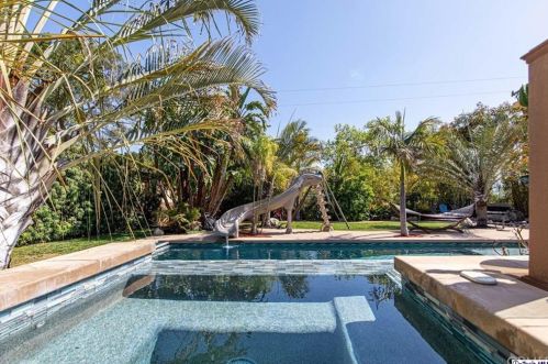 2328 Chapman Rd, Glendale CA  91214-3013 exterior