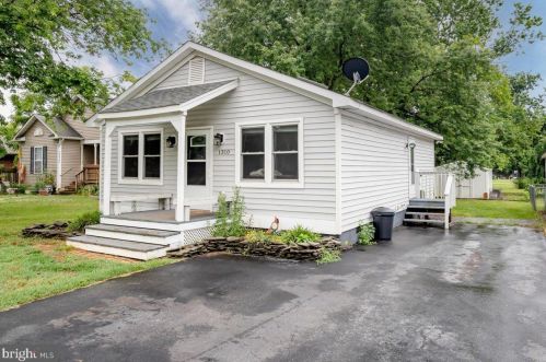 1310 Westview Dr, Fredericksburg, VA 22405-2754