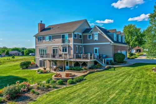 2312 Oakwood Ln, Marseilles, IL 61341-9304