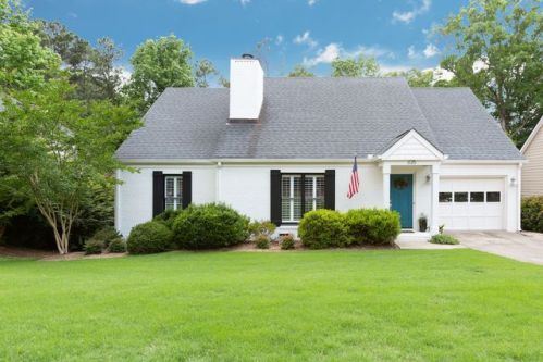 635 Oakledge Dr, Marietta, GA 30060-6937